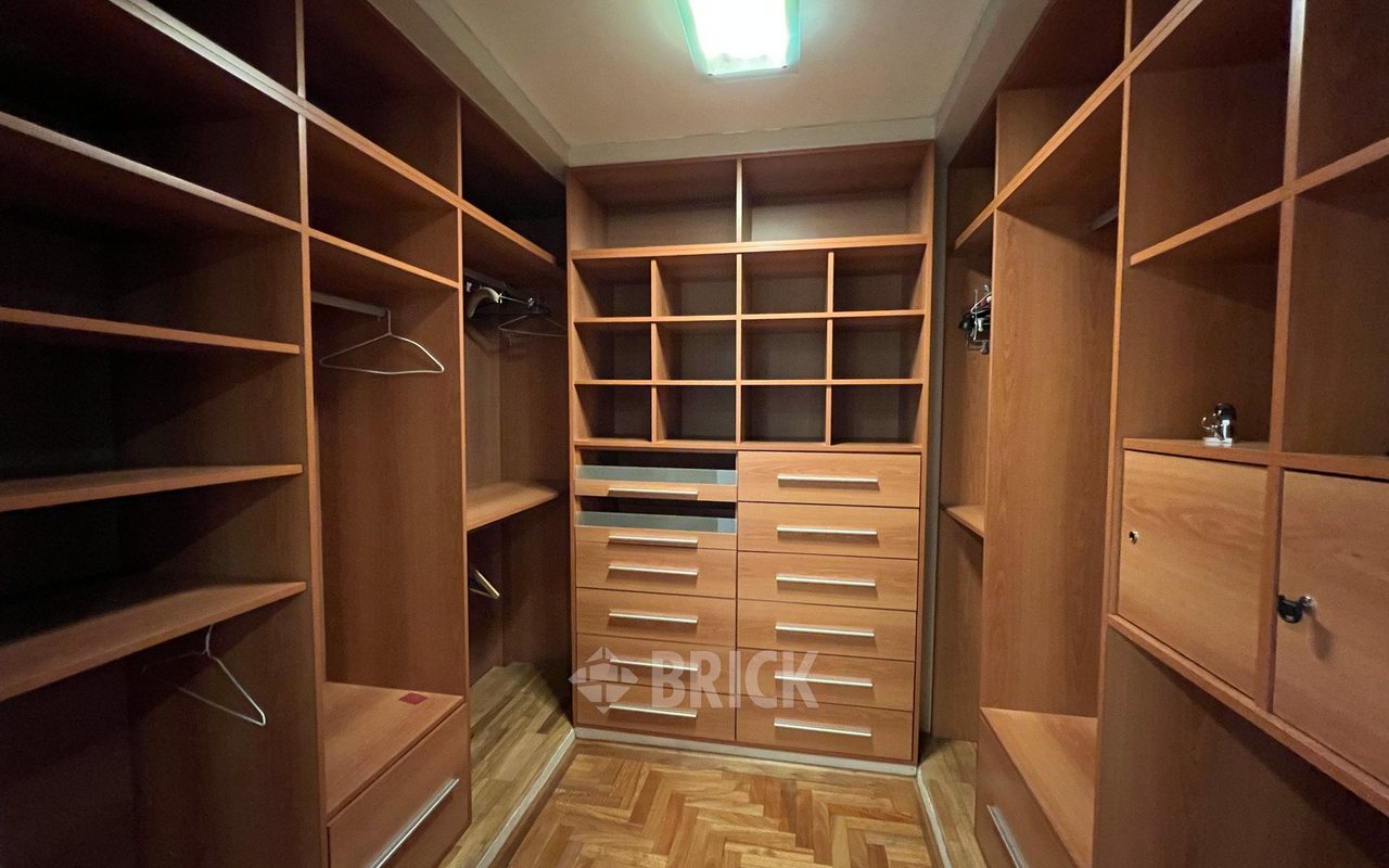 ALBERDI, JUAN B., AV. al 1000 Piso 6 32