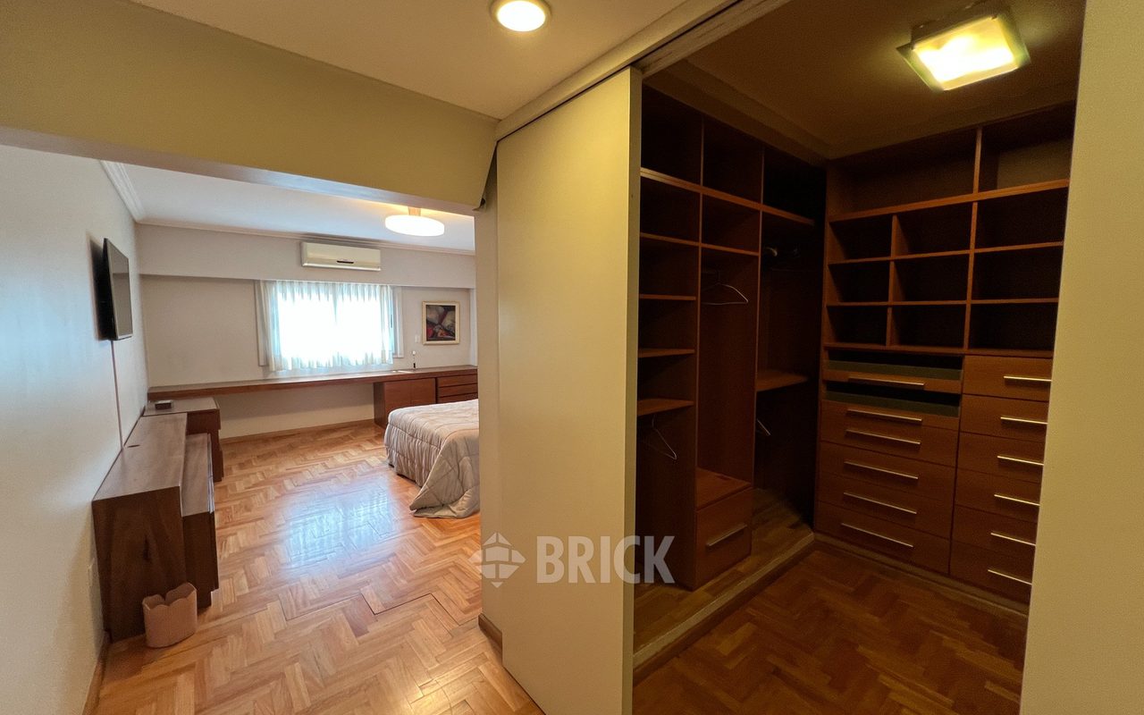 ALBERDI, JUAN B., AV. al 1000 Piso 6 33