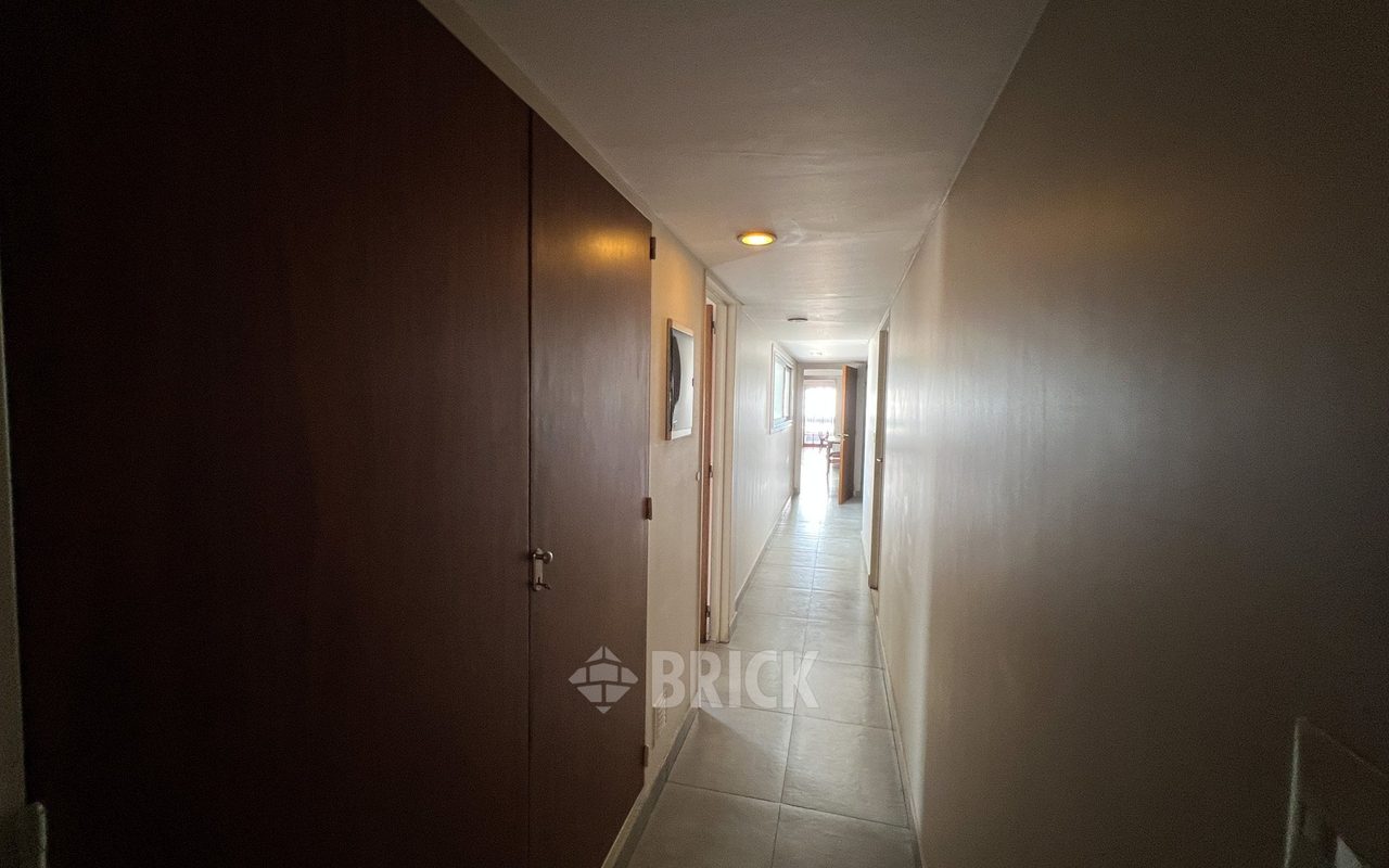 ALBERDI, JUAN B., AV. al 1000 Piso 6 37