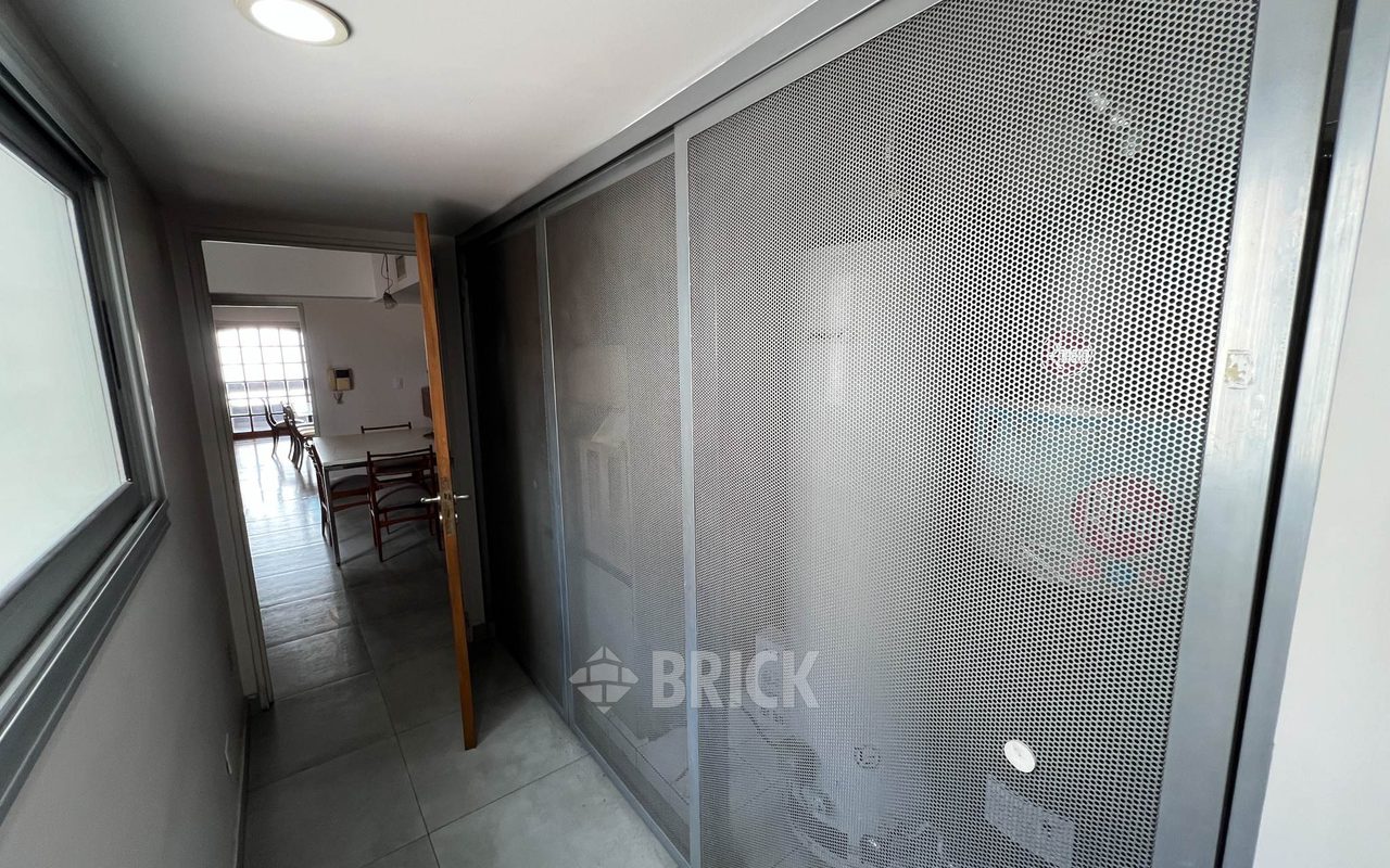 ALBERDI, JUAN B., AV. al 1000 Piso 6 43