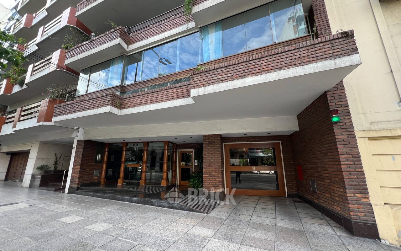 ALBERDI, JUAN B., AV. al 1000 Piso 6 53