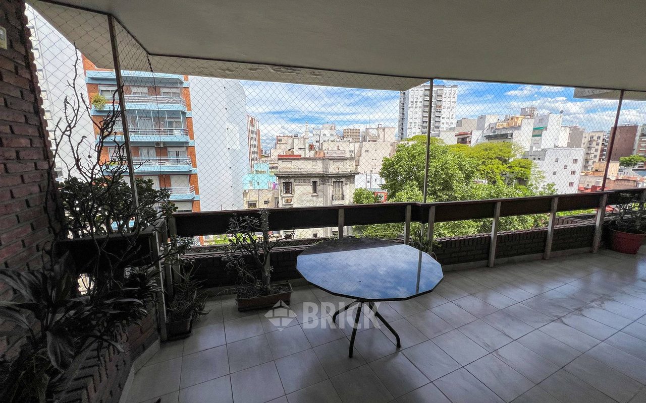 ALBERDI, JUAN B., AV. al 1000 Piso 6 8