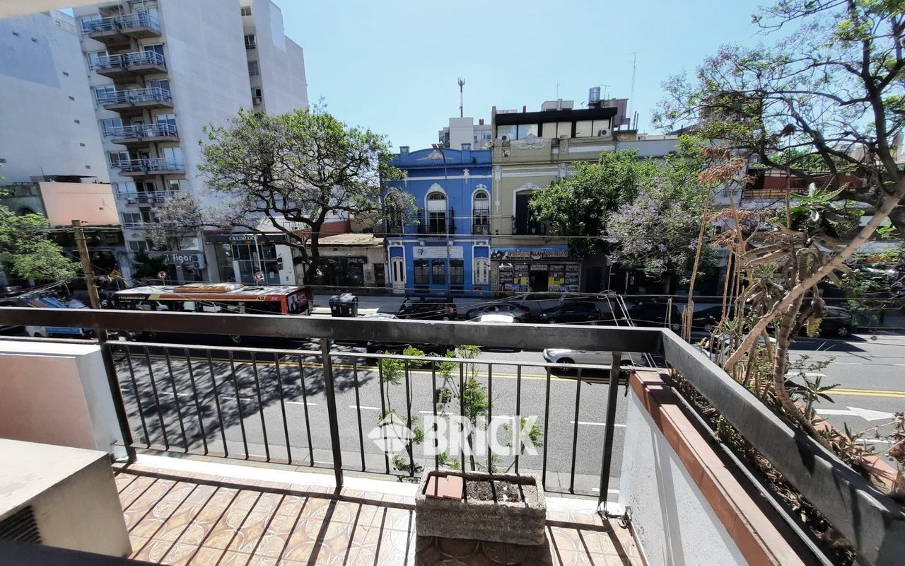 LACROZE, FEDERICO, AV. al 3700 Piso 2 12