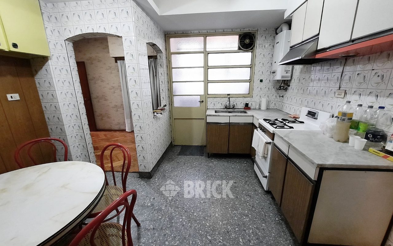 LACROZE, FEDERICO, AV. al 3700 Piso 2 19