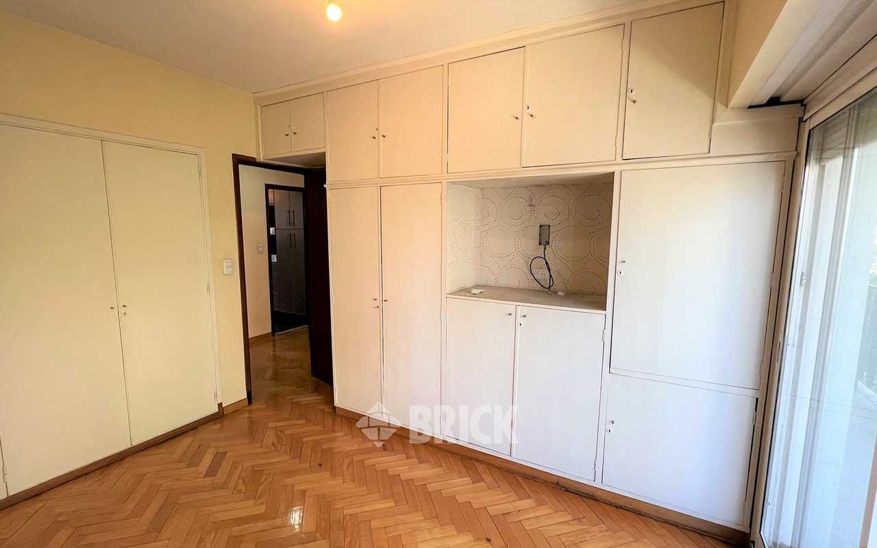 ACOYTE, AV. al 100 Piso 3 11