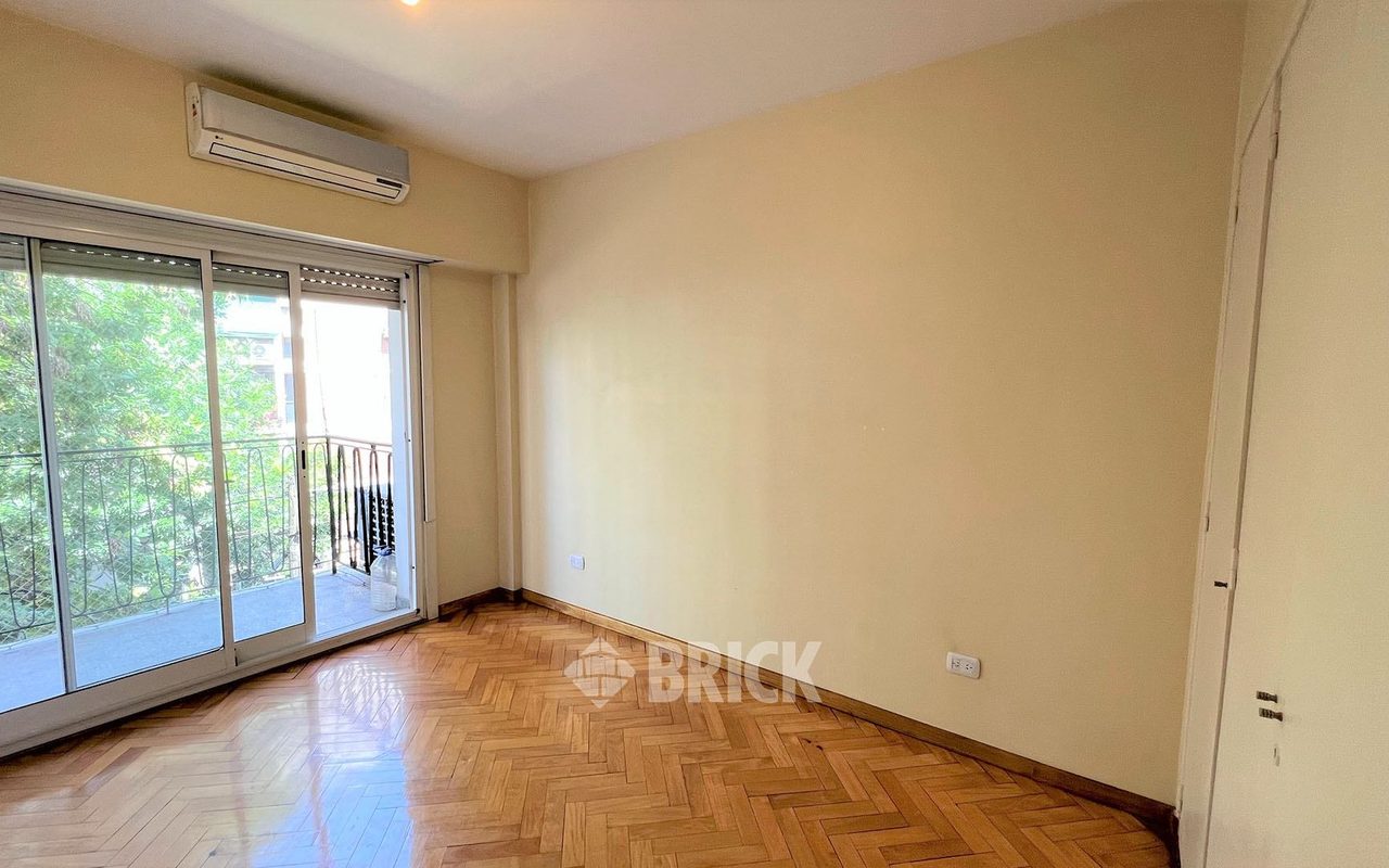 ACOYTE, AV. al 100 Piso 3 9