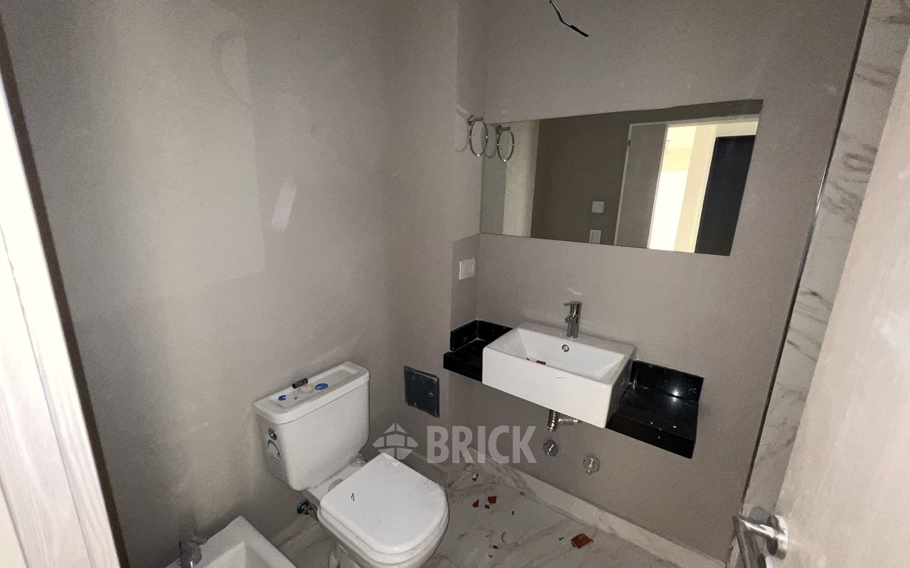 ALVAREZ, JULIAN al 700 Piso PB 9