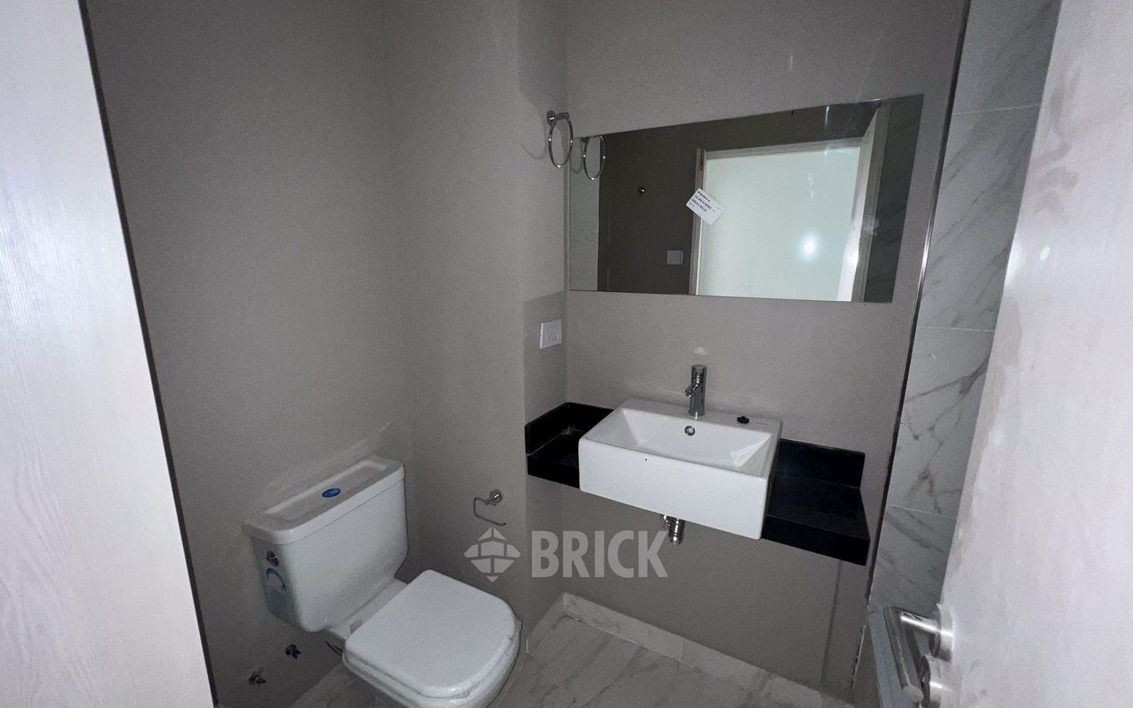 ALVAREZ, JULIAN al 700 Piso 1 13