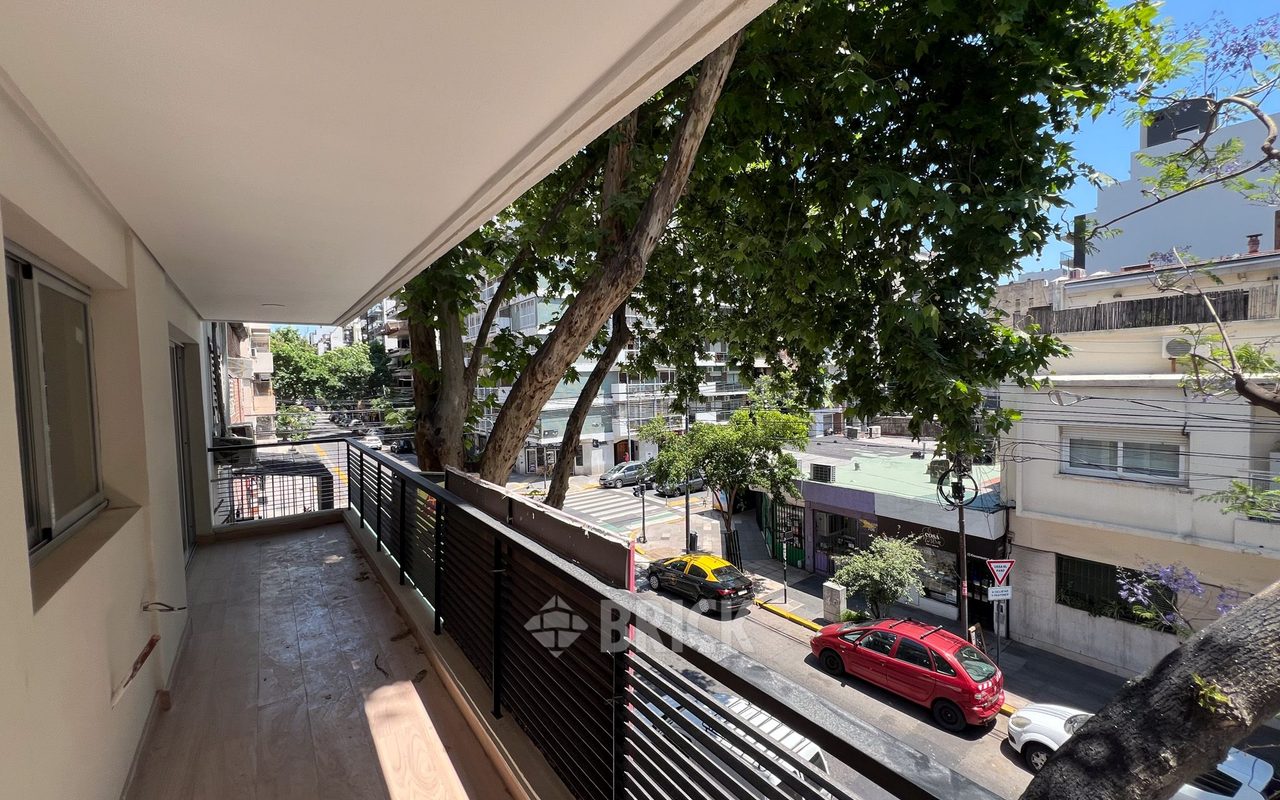 ALVAREZ, JULIAN al 700 Piso 1 6