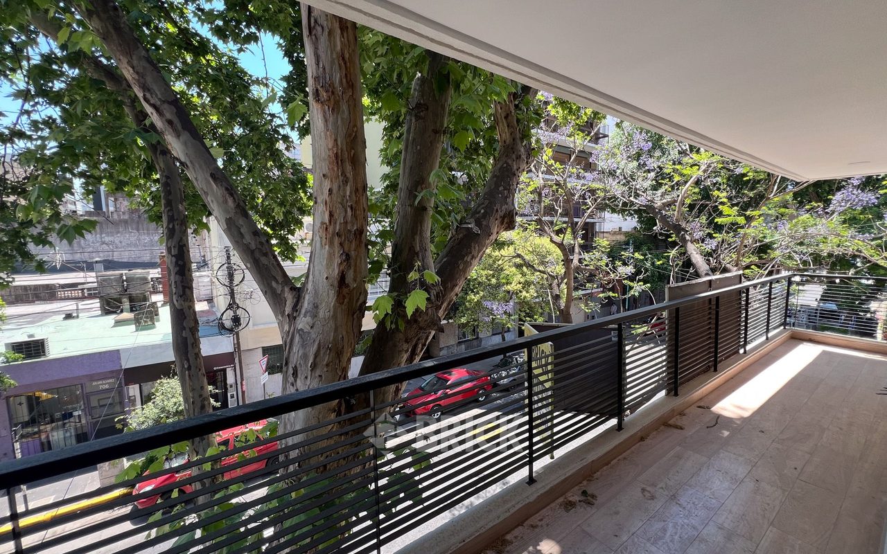 ALVAREZ, JULIAN al 700 Piso 2 4