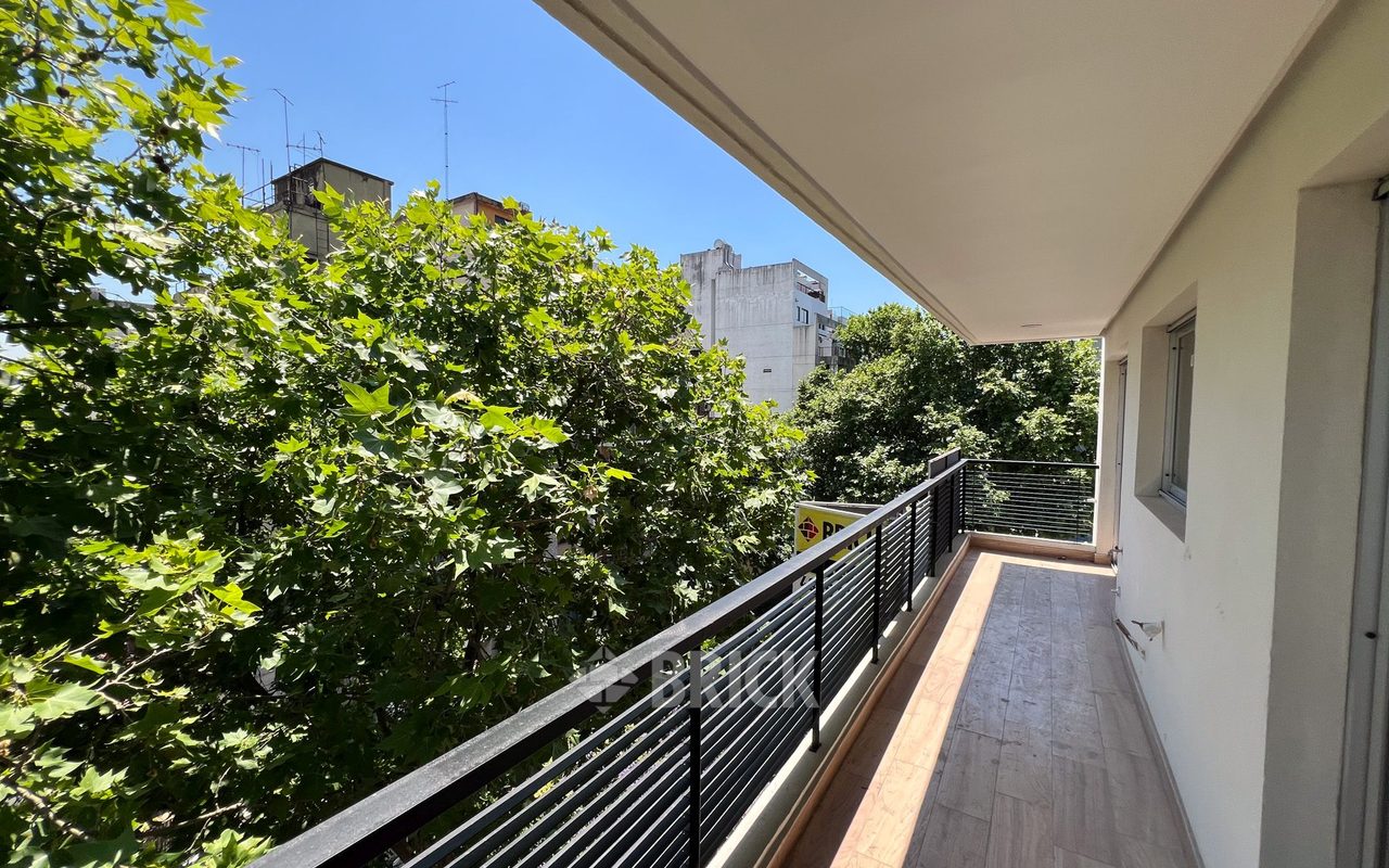 ALVAREZ, JULIAN al 700 Piso 6 9