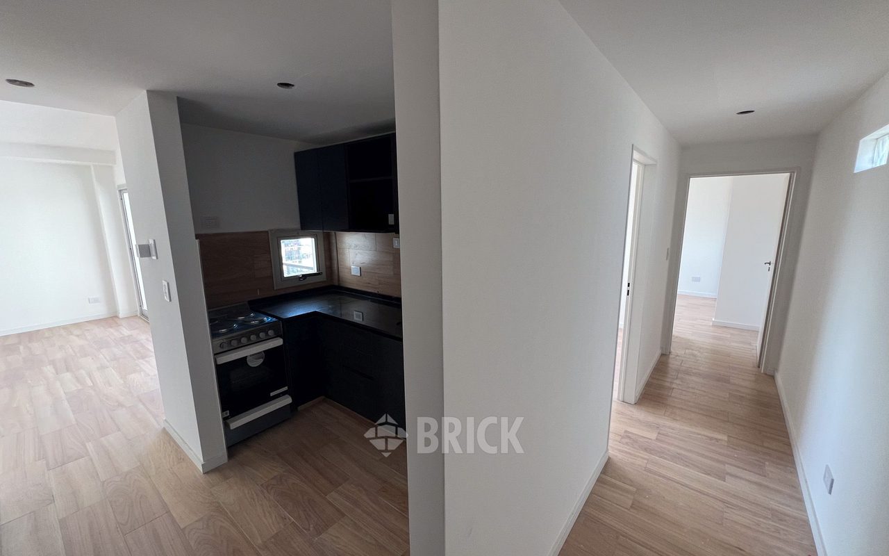 ALVAREZ, JULIAN al 700 Piso 9 12