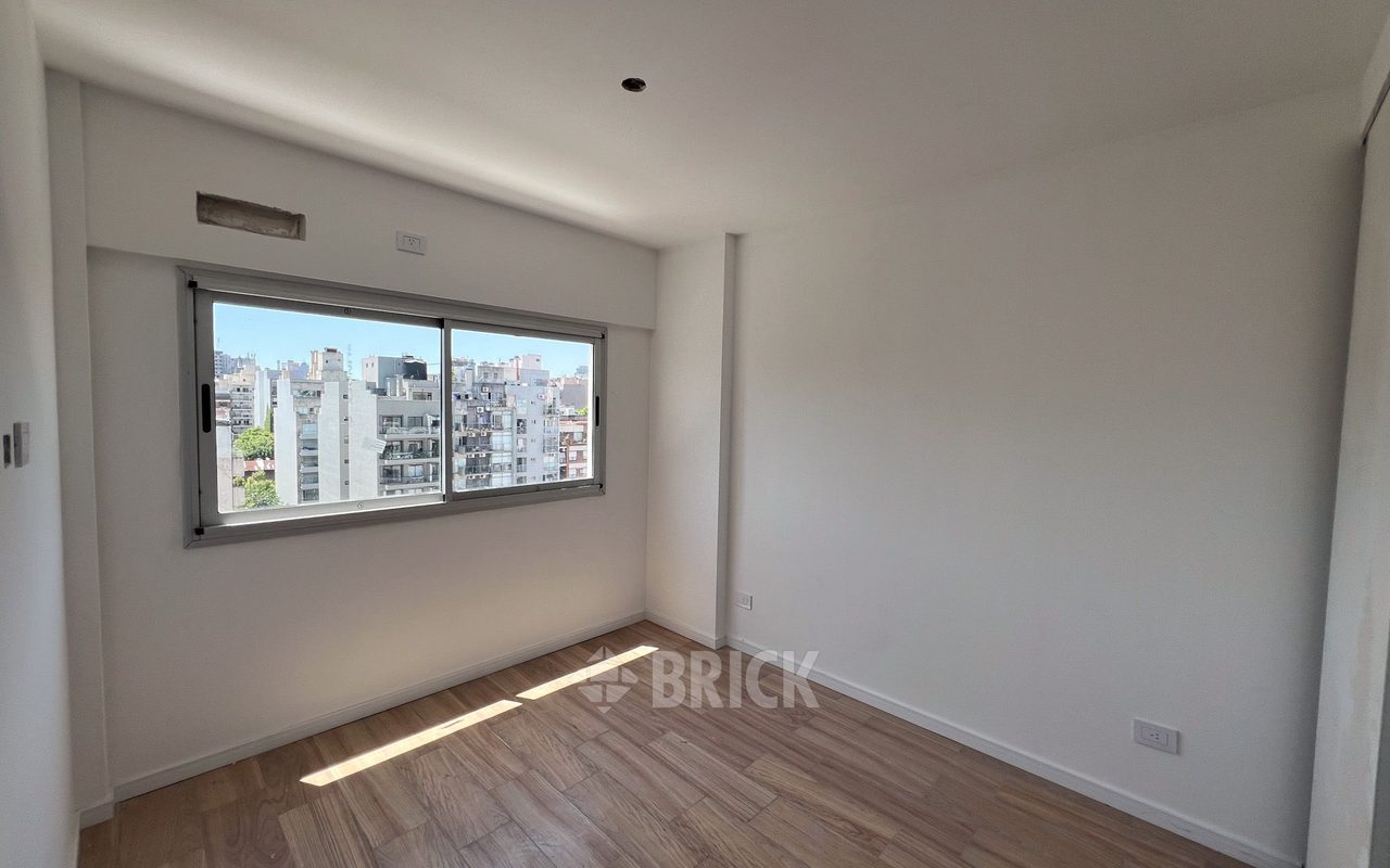 ALVAREZ, JULIAN al 700 Piso 9 15