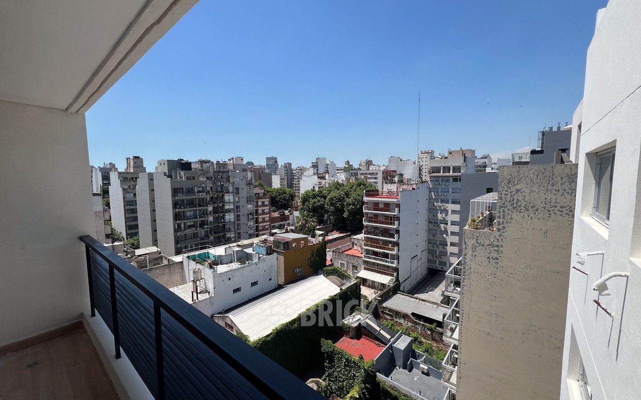 ALVAREZ, JULIAN al 700 Piso 9 5