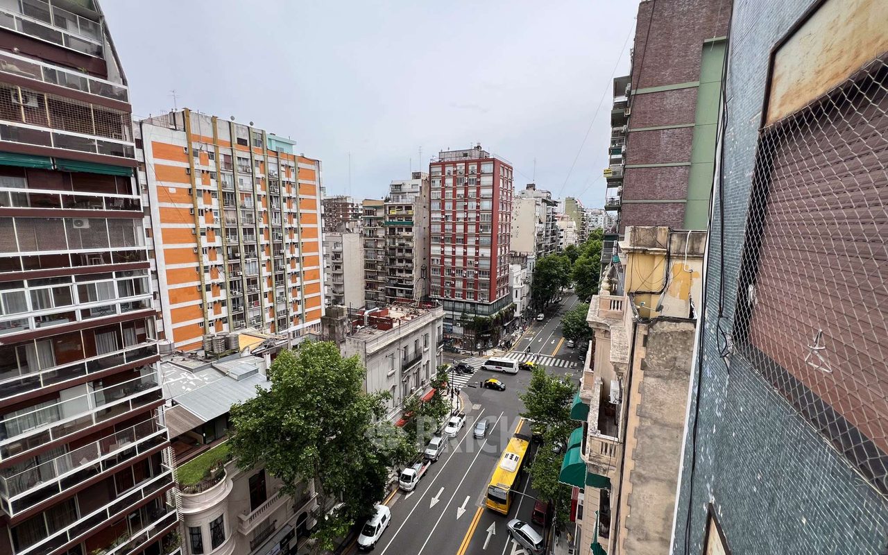 PUEYRREDON, AV. al 1300 Piso 9 5
