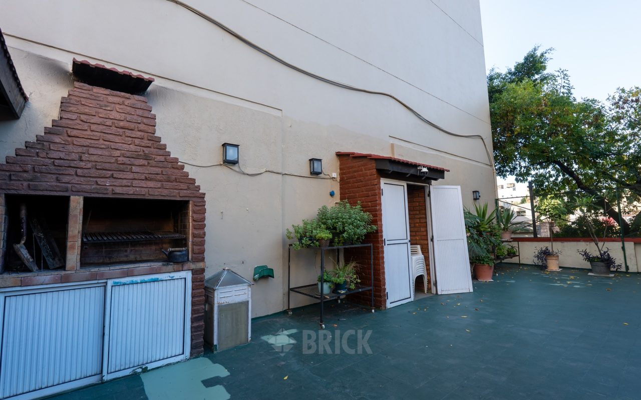 CUCHA CUCHA al 1700 Piso PB 23