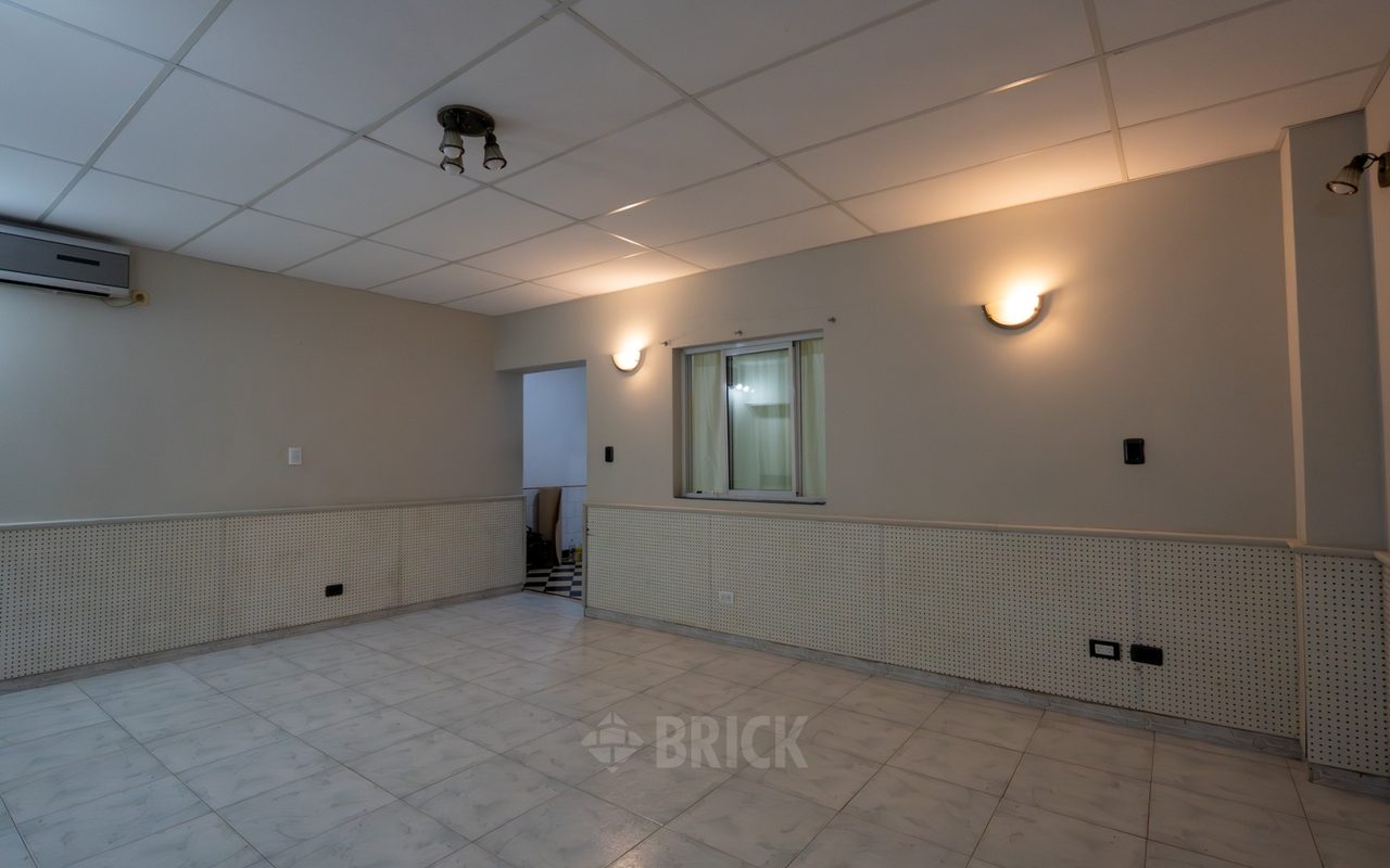 CUCHA CUCHA al 1700 Piso PB 3