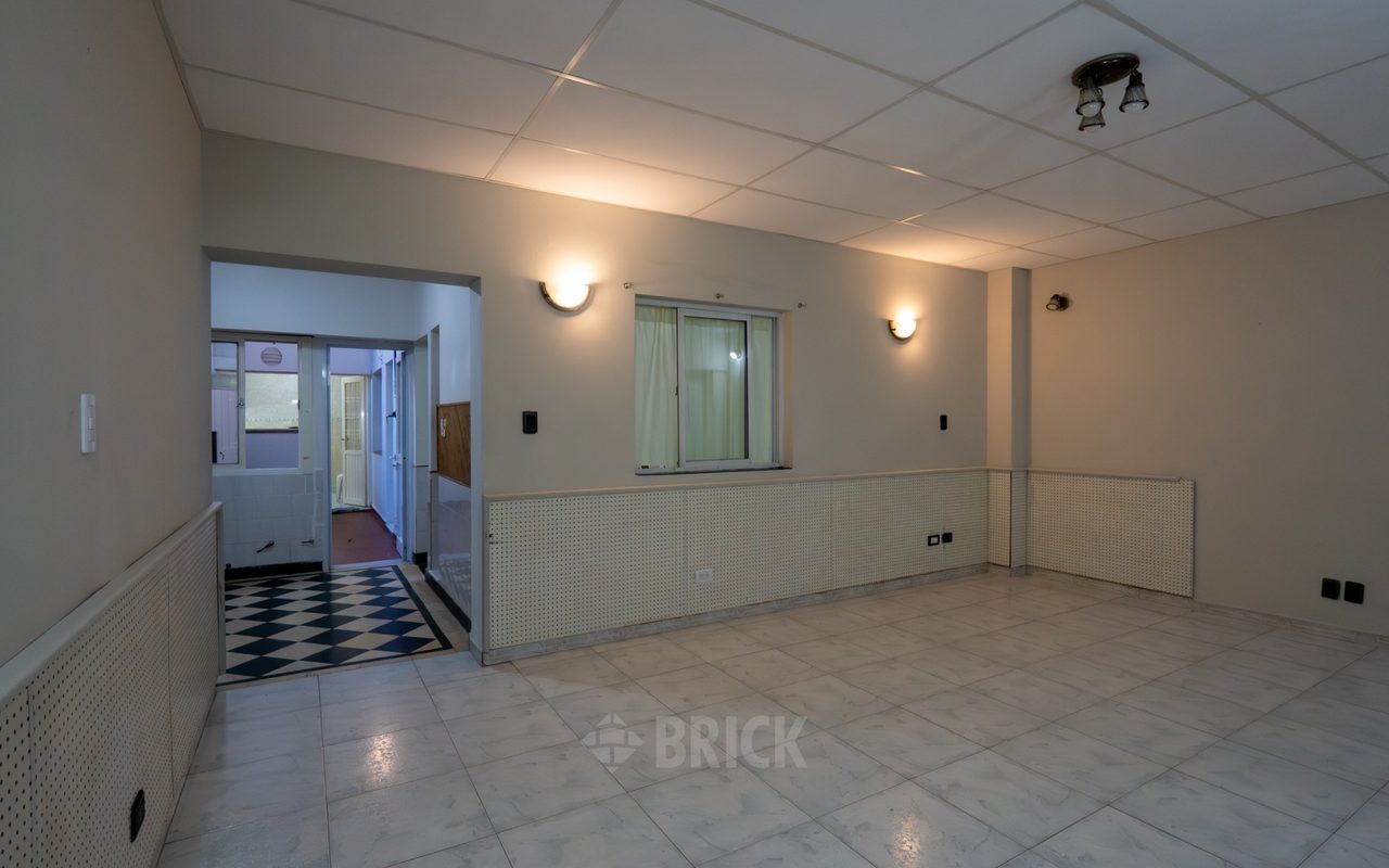 CUCHA CUCHA al 1700 Piso PB 4