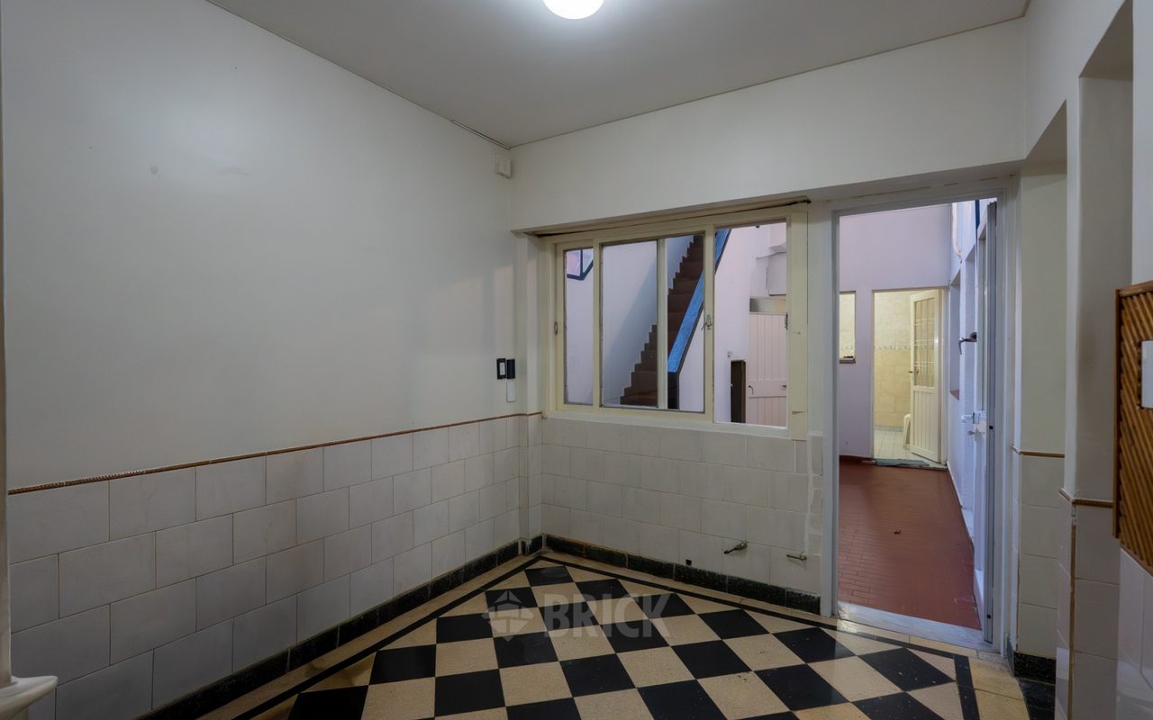 CUCHA CUCHA al 1700 Piso PB 5