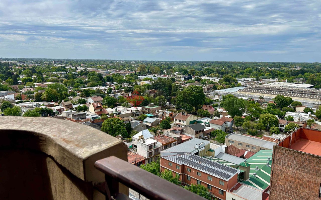 VICENTE LOPEZ al 1700 Piso 15 4