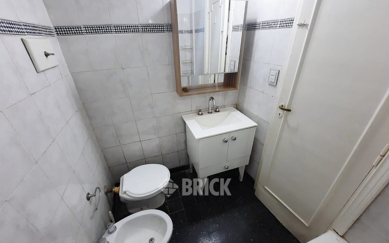 THAMES al 2300 Piso 3 10