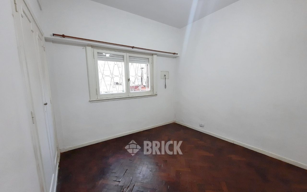 THAMES al 2300 Piso 3 12