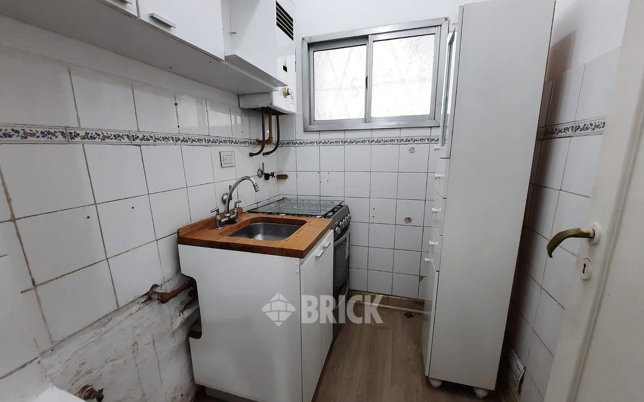 THAMES al 2300 Piso 3 15