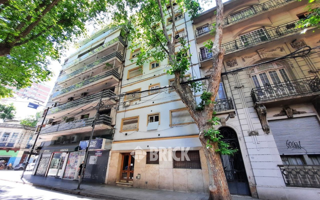 THAMES al 2300 Piso 3 24