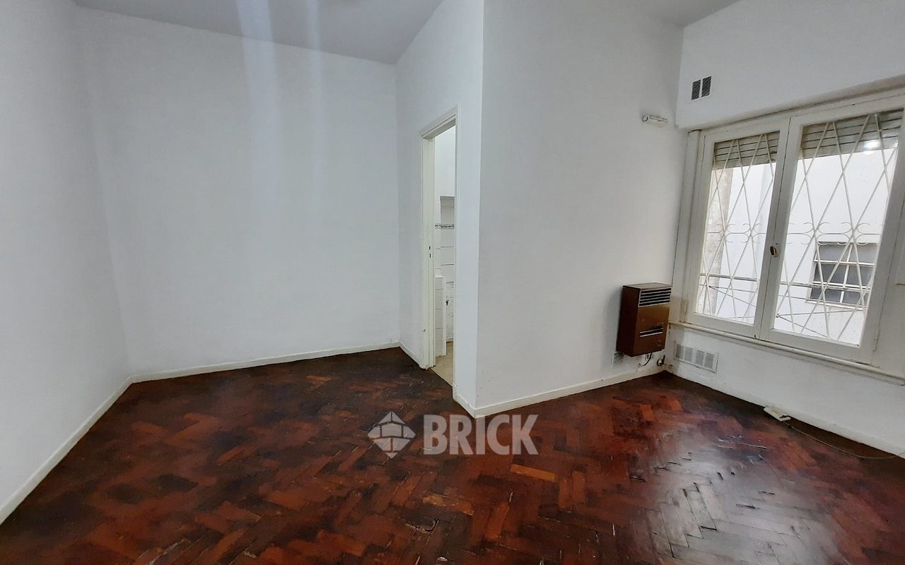 THAMES al 2300 Piso 3 3