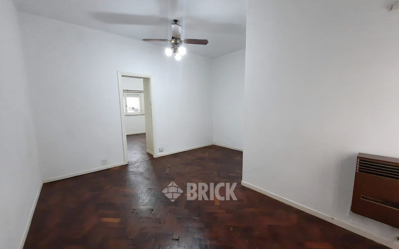 THAMES al 2300 Piso 3 6