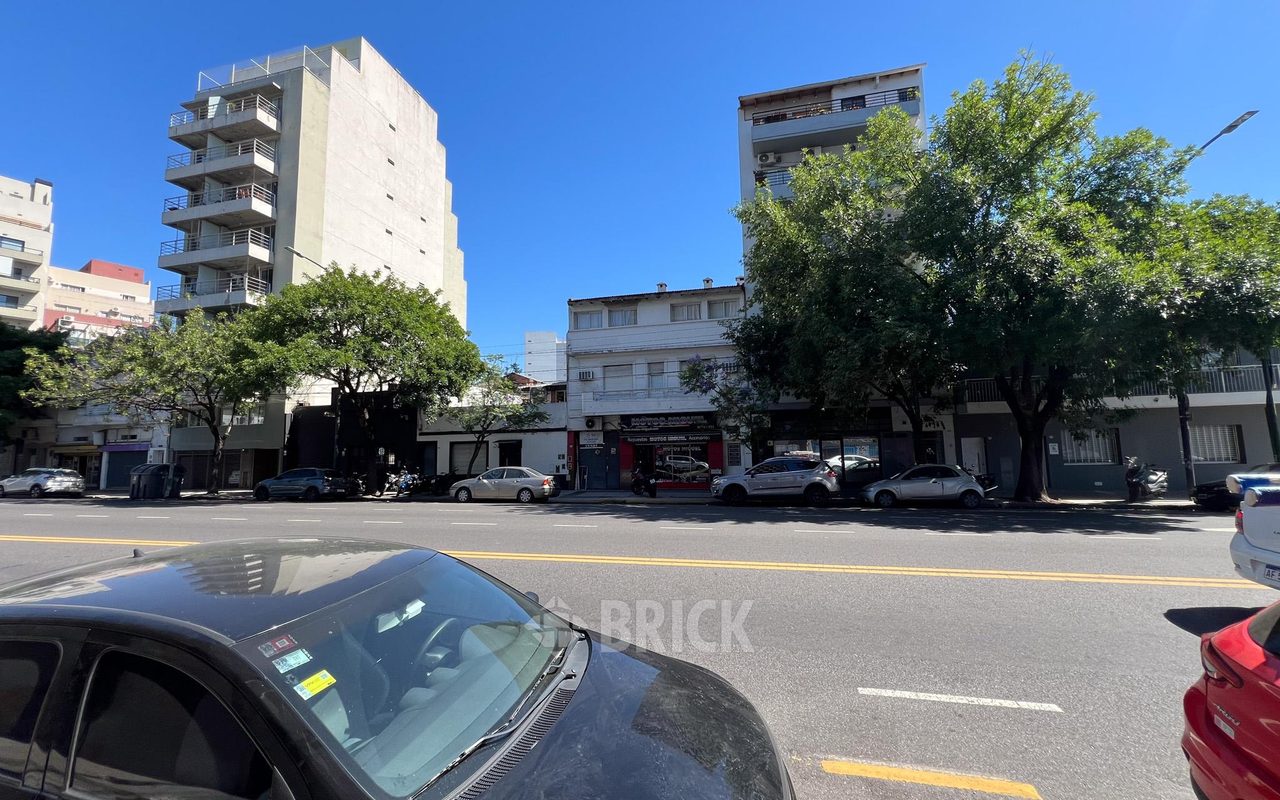 TRIUNVIRATO, AV. al 3300 Piso 1 24