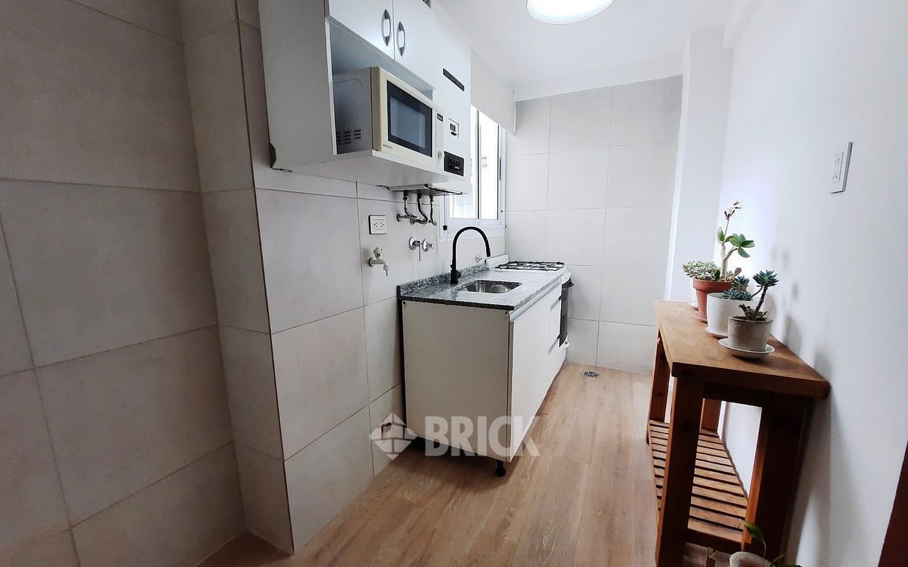 CASEROS, AV. al 3200 Piso 9 20