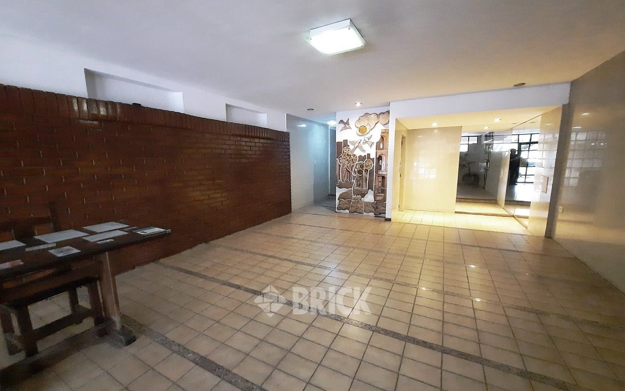 CASEROS, AV. al 3200 Piso 9 25