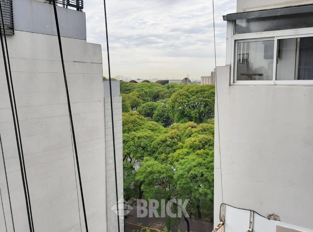 CASEROS, AV. al 3200 Piso 9 5