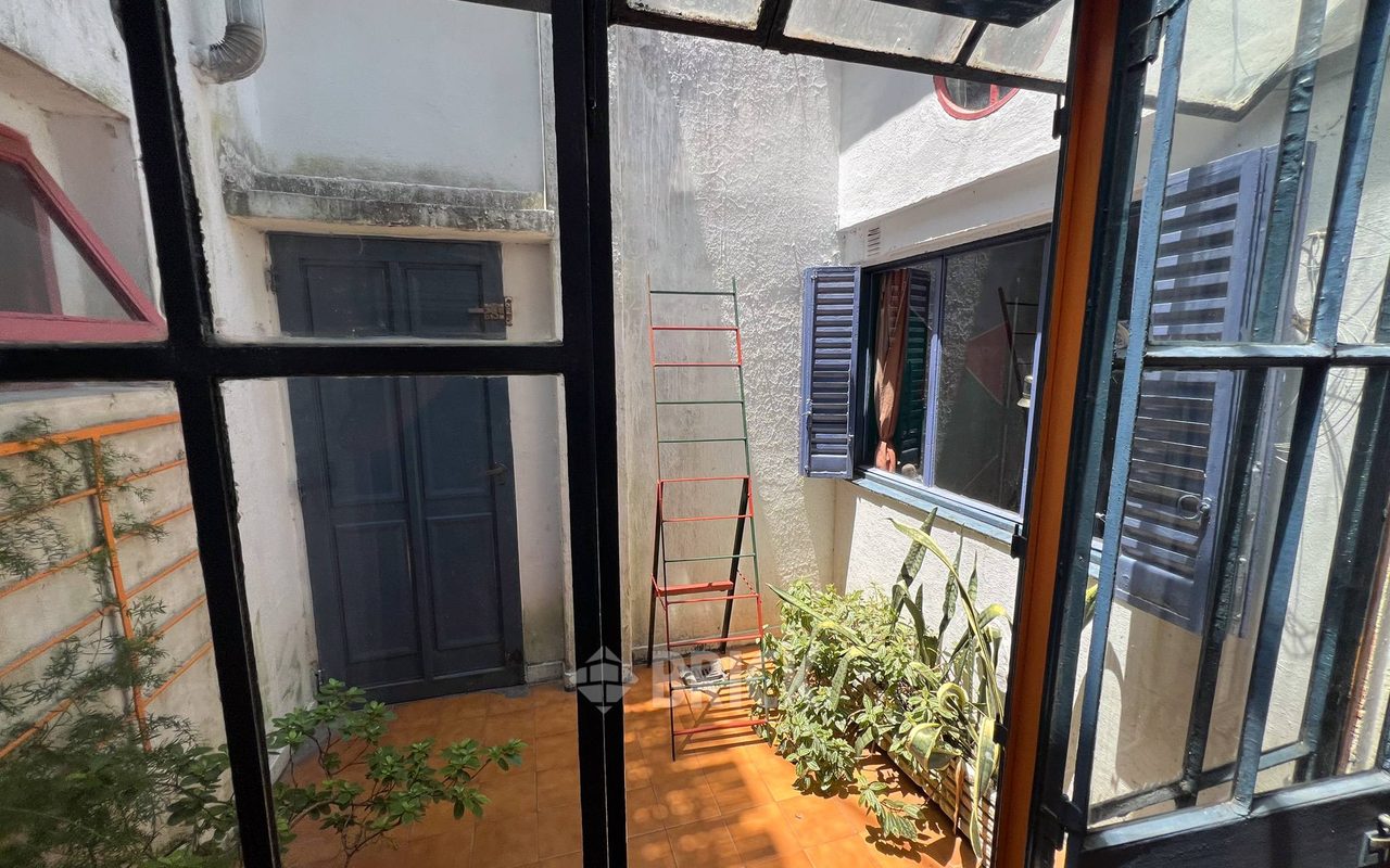 MARTINEZ, ENRIQUE al 700 Piso PB 11