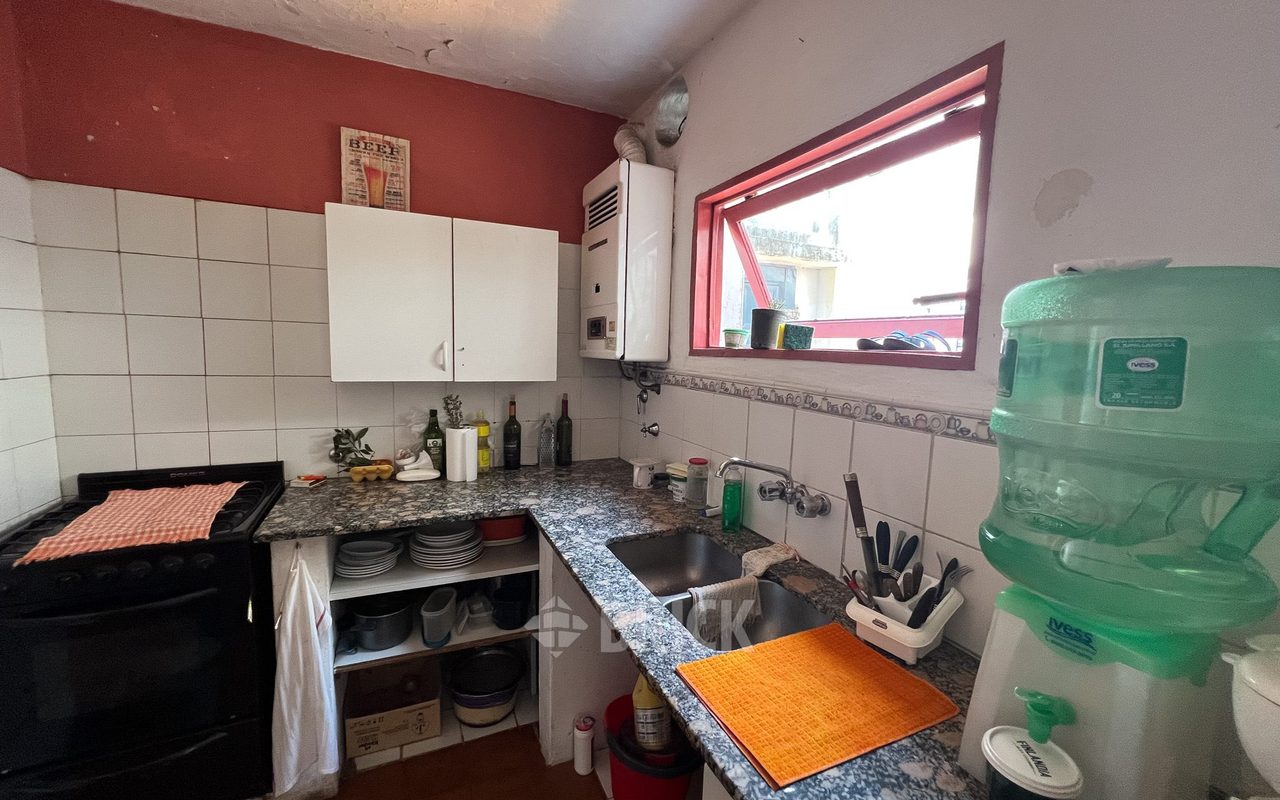 MARTINEZ, ENRIQUE al 700 Piso PB 17