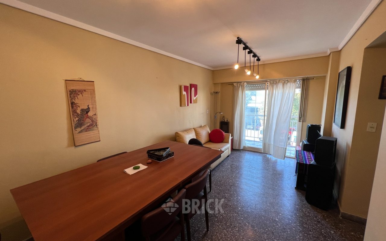 LAMARCA, EMILIO al 3300 Piso 2 1