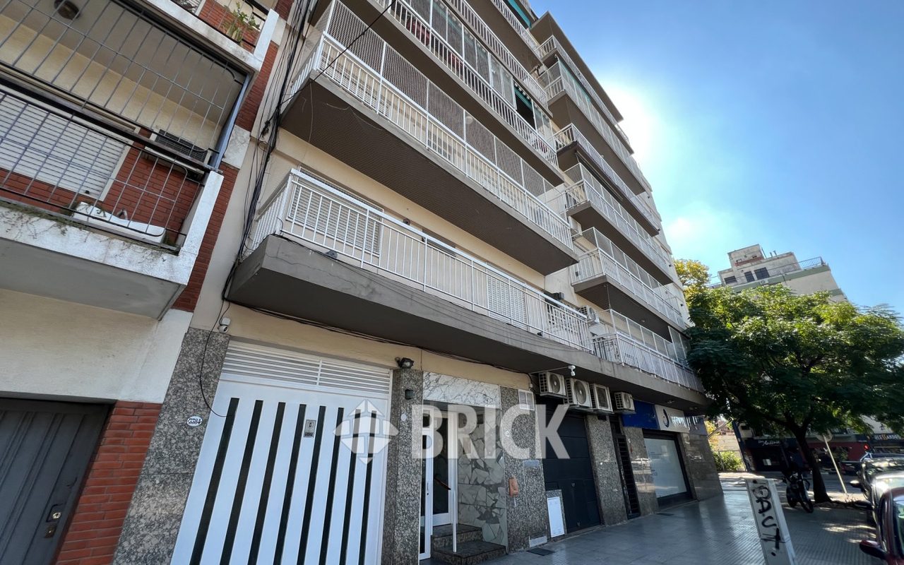 LAMARCA, EMILIO al 3300 Piso 2 13