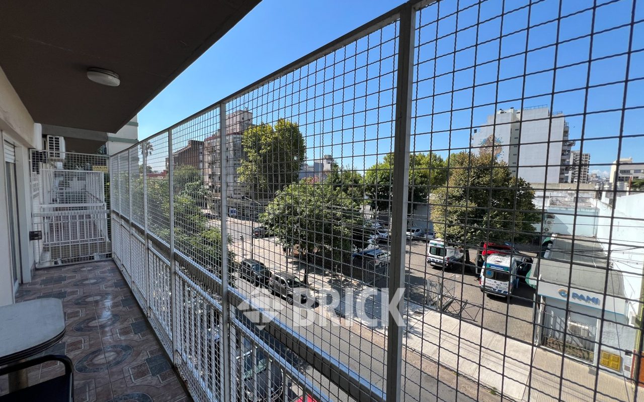 LAMARCA, EMILIO al 3300 Piso 2 4