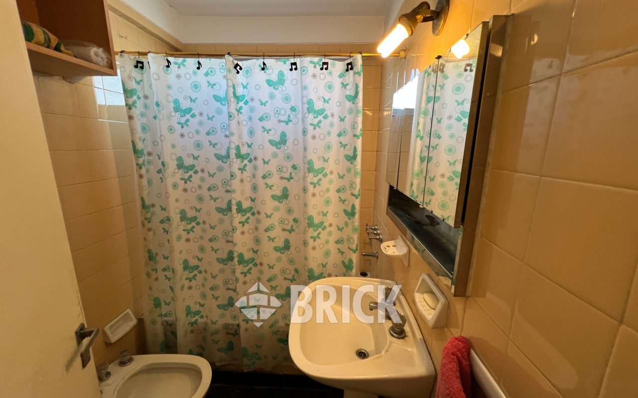 LAMARCA, EMILIO al 3300 Piso 2 6