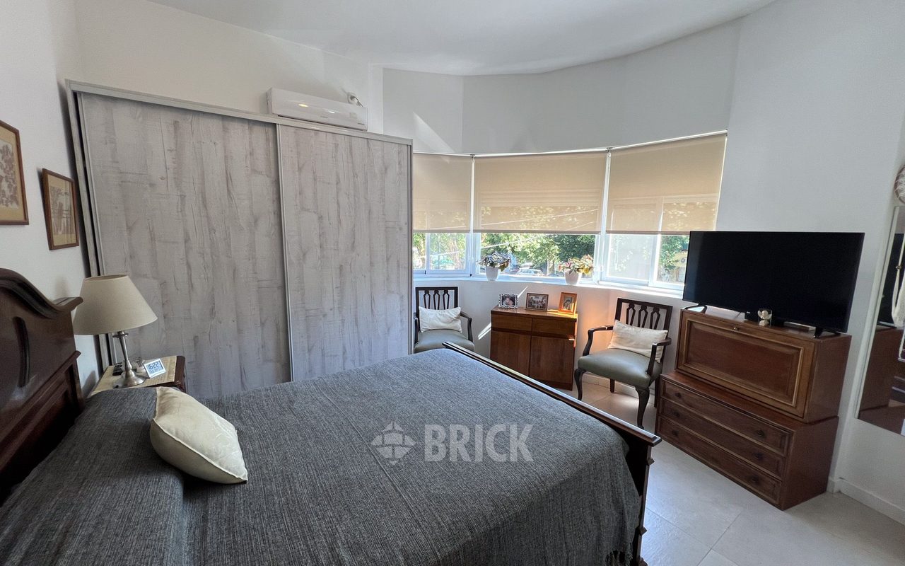 COMBATIENTES DE MALVINAS, AV. al 3700 Piso 1 13