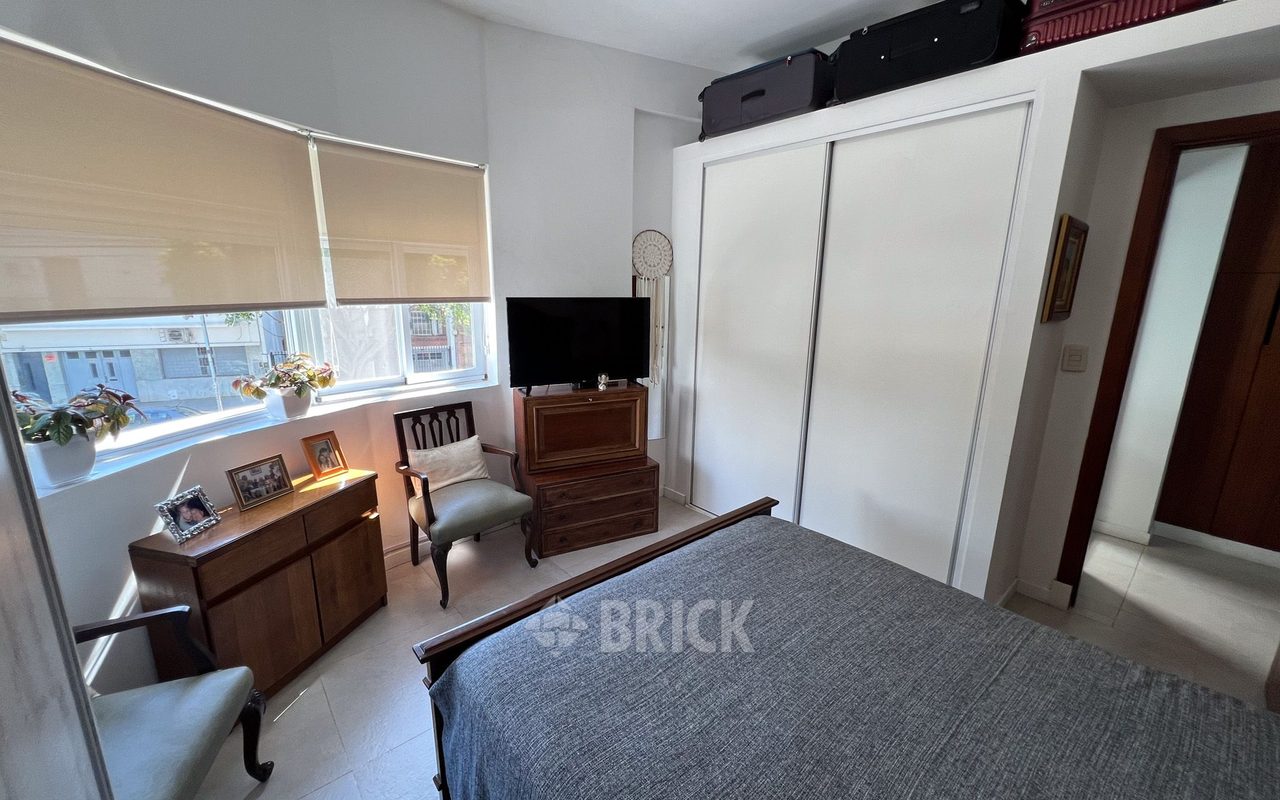 COMBATIENTES DE MALVINAS, AV. al 3700 Piso 1 14