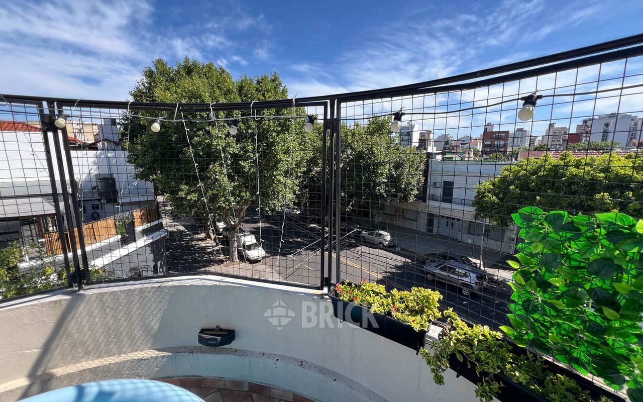 COMBATIENTES DE MALVINAS, AV. al 3700 Piso 1 27