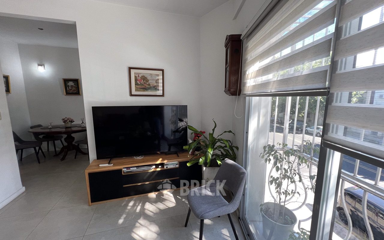 COMBATIENTES DE MALVINAS, AV. al 3700 Piso 1 5