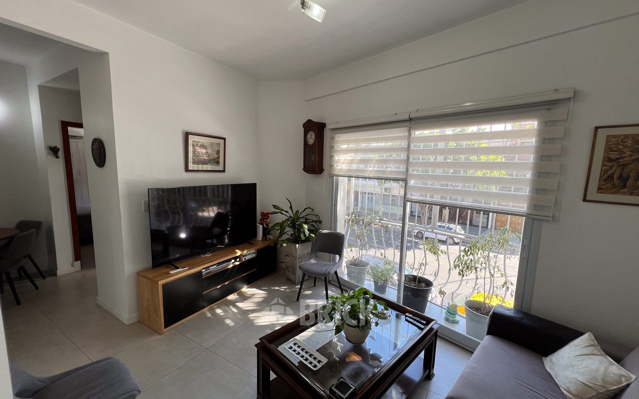 COMBATIENTES DE MALVINAS, AV. al 3700 Piso 1 6