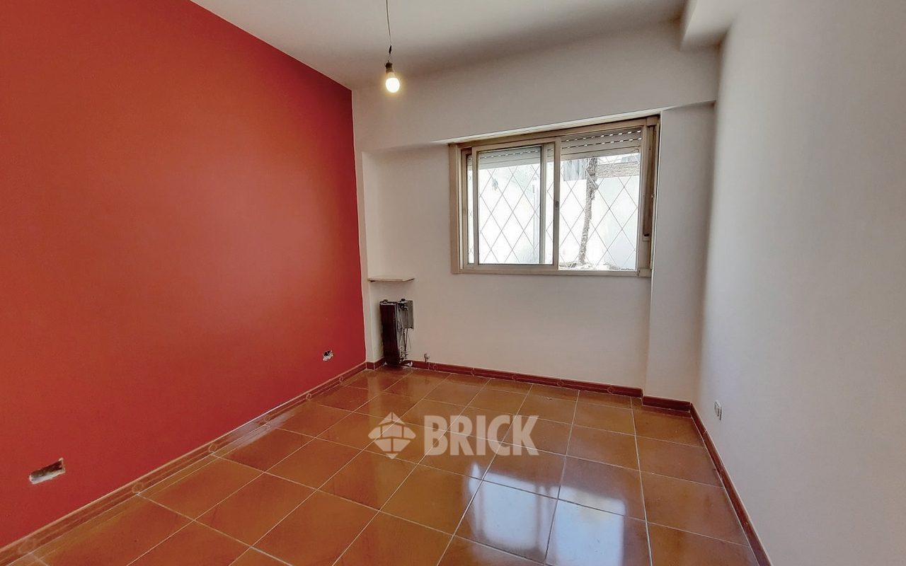 PAYSANDU al 1900 Piso PB 18