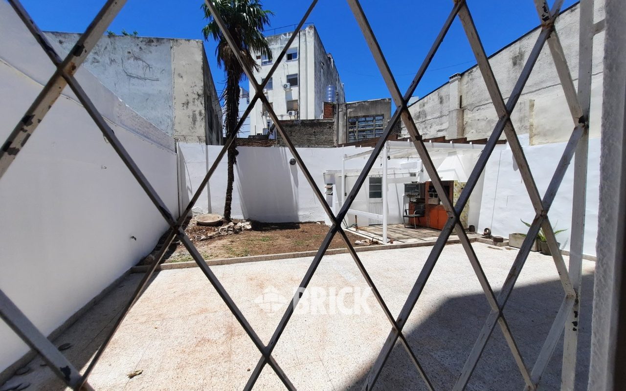 PAYSANDU al 1900 Piso PB 19