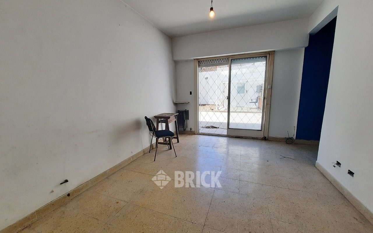 PAYSANDU al 1900 Piso PB 3