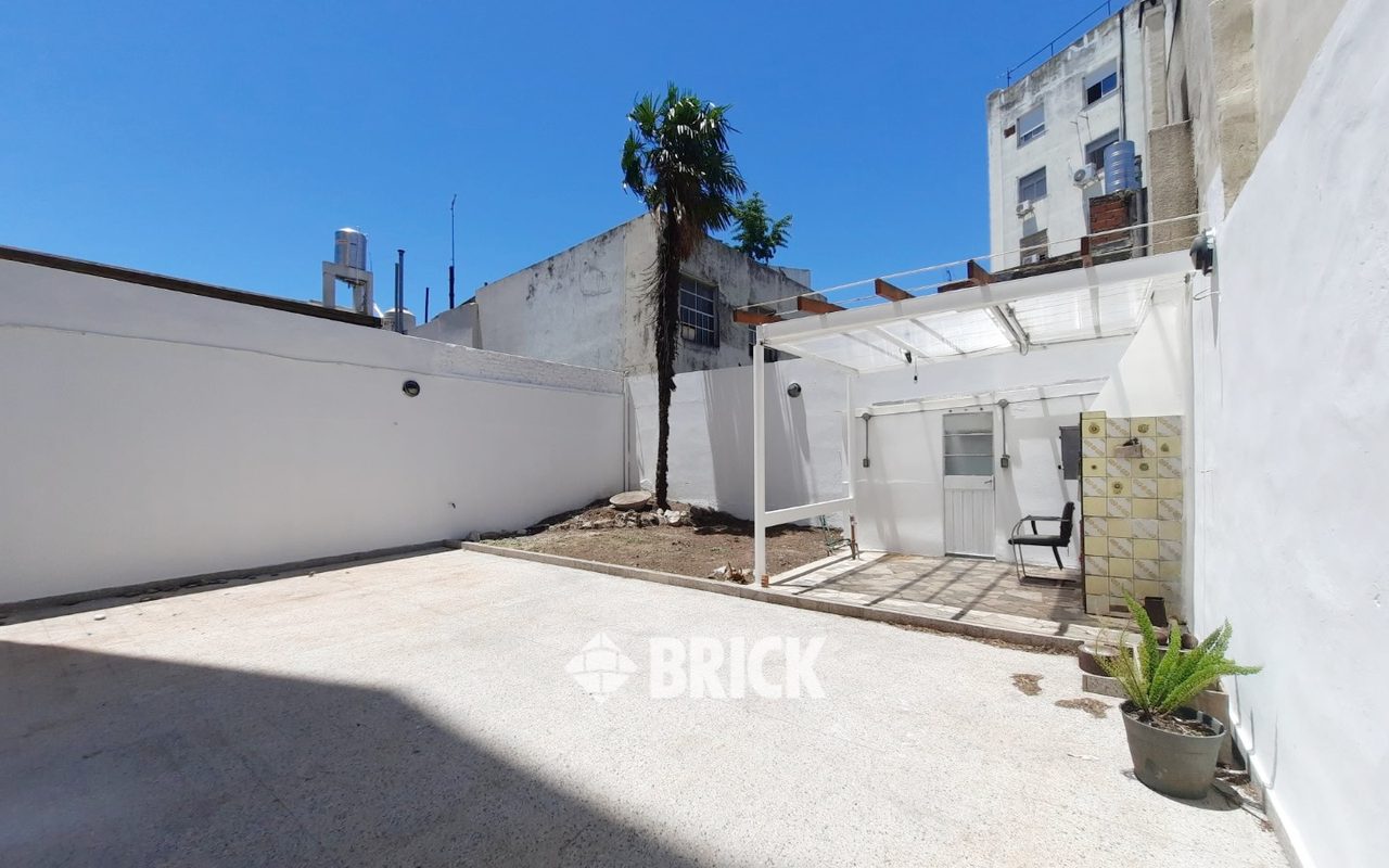 PAYSANDU al 1900 Piso PB 6