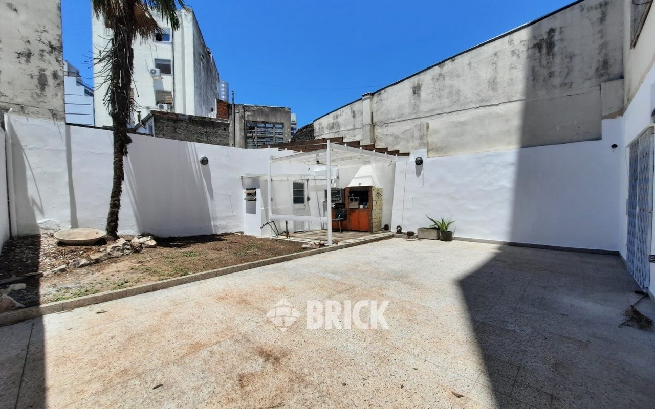 PAYSANDU al 1900 Piso PB 7